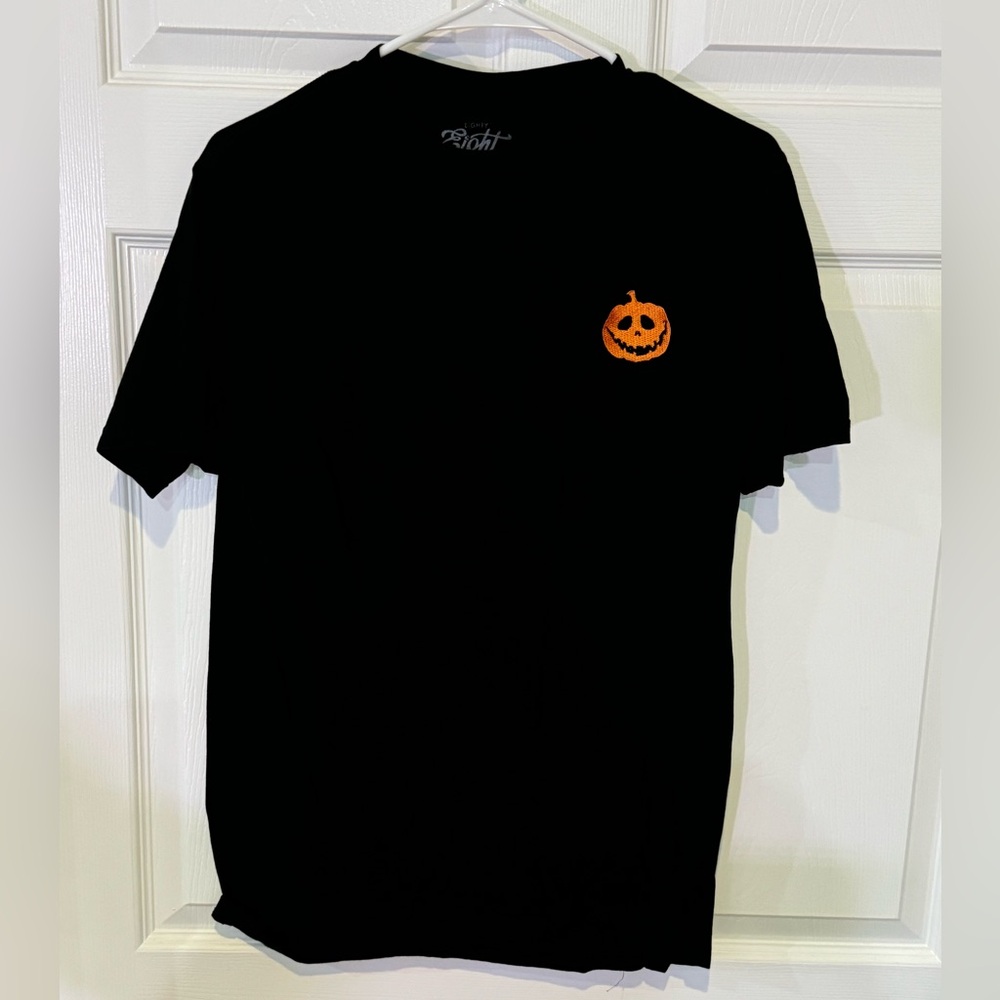 Black medium mens shirt with pumpkin
